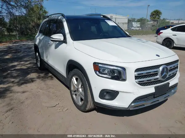 W1N4M4HB4PW303110 2023 MERCEDES-BENZ GLB - Image 1
