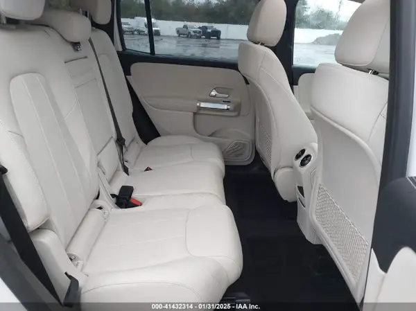 W1N4M4HB4PW329819 2023 MERCEDES-BENZ GLB - Image 8