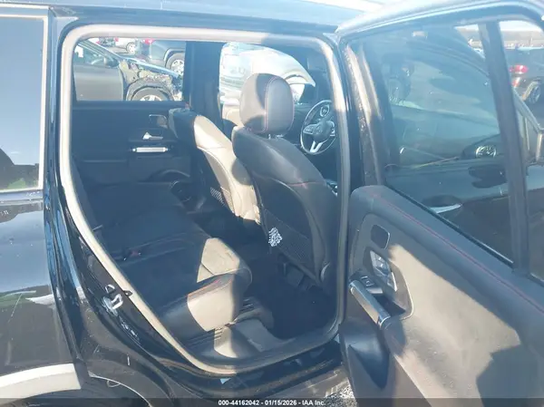 W1N4M4HB5LW073376 2020 MERCEDES-BENZ GLB - Image 8