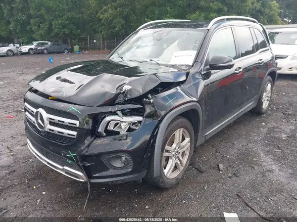 W1N4M4HB5MW161619 2021 MERCEDES-BENZ GLB - Image 2