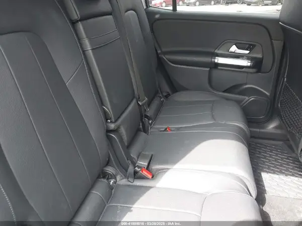 W1N4M4HB5NW182536 2022 MERCEDES-BENZ GLB - Image 8