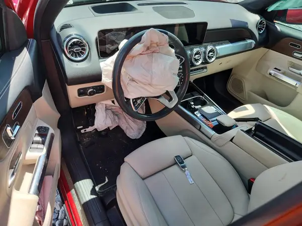W1N4M4HB6LW042296 2020 MERCEDES-BENZ GLB - Image 8