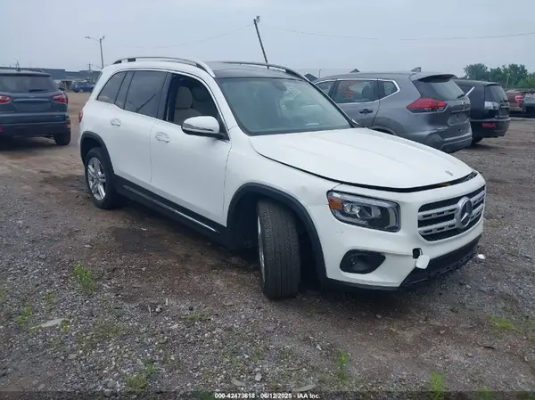W1N4M4HB6MW115619 2021 MERCEDES-BENZ GLB - Image 1