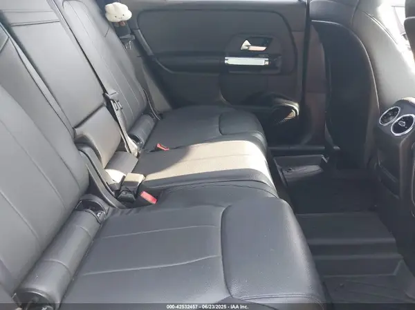 W1N4M4HB7LW027015 2020 MERCEDES-BENZ GLB - Image 8