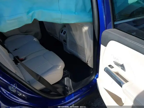 W1N4M4HB7NW231512 2022 MERCEDES-BENZ GLB - Image 8