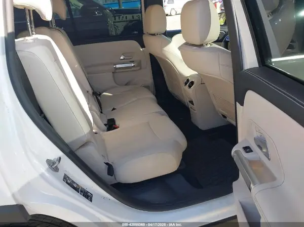 W1N4M4HB7NW246107 2022 MERCEDES-BENZ GLB - Image 8