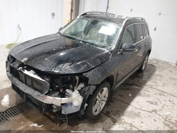 W1N4M4HB8LW036726 2020 MERCEDES-BENZ GLB - Image 2