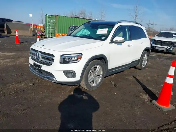 W1N4M4HB8MW092134 2021 MERCEDES-BENZ GLB - Image 2