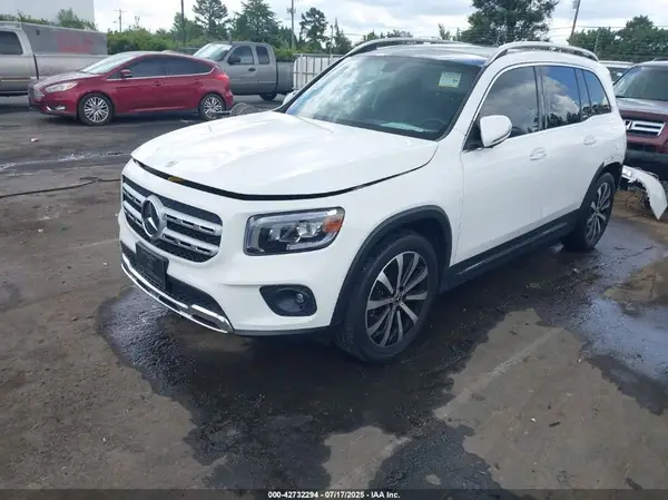 W1N4M4HB8MW098807 2021 MERCEDES-BENZ GLB - Image 2