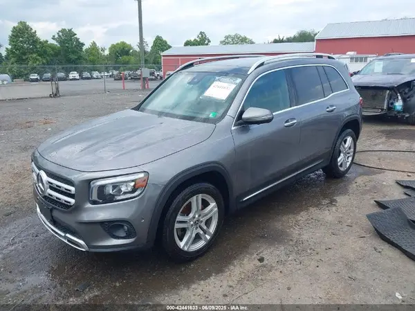 W1N4M4HB8NW186631 2022 MERCEDES-BENZ GLB - Image 2