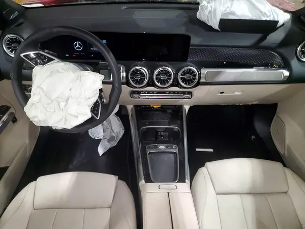 W1N4M4HB8SW435697 2025 MERCEDES-BENZ GLB - Image 8
