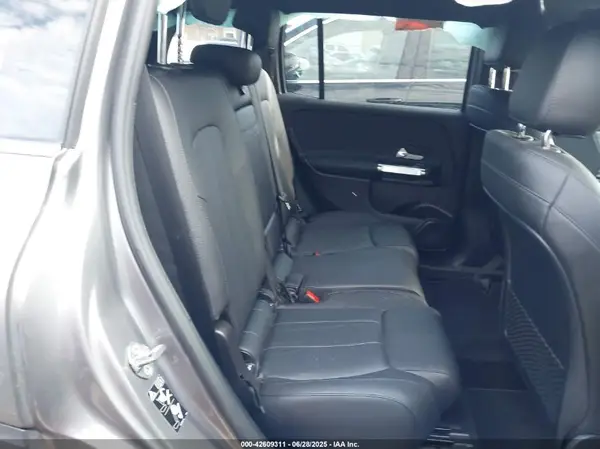 W1N4M4HB9LW029090 2020 MERCEDES-BENZ GLB - Image 8