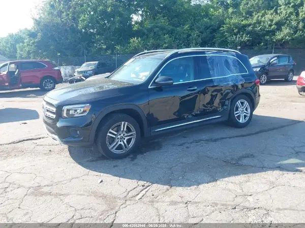 W1N4M4HB9MW158688 2021 MERCEDES-BENZ GLB - Image 2