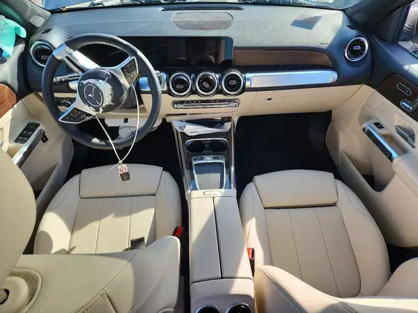 W1N4M4HB9TW437749 2026 MERCEDES-BENZ GLB - Image 8