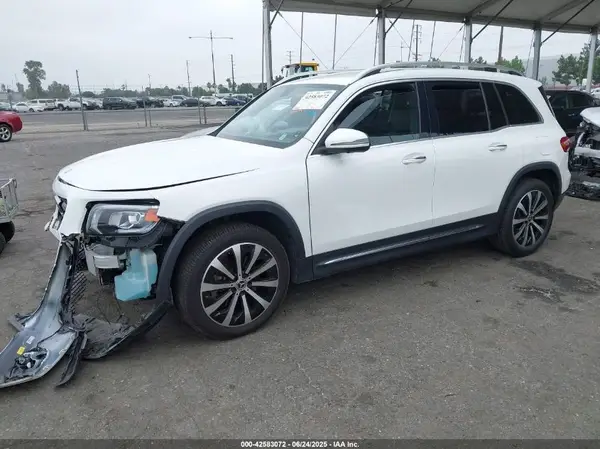 W1N4M4HBXMW086772 2021 MERCEDES-BENZ GLB - Image 2