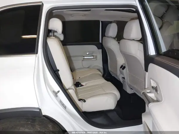 W1N4M4HBXNW242813 2022 MERCEDES-BENZ GLB - Image 8