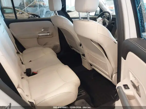 W1N4M4HBXPW275748 2023 MERCEDES-BENZ GLB - Image 8