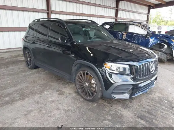 W1N4M5BB1MW079210 2021 MERCEDES-BENZ GLB - Image 1