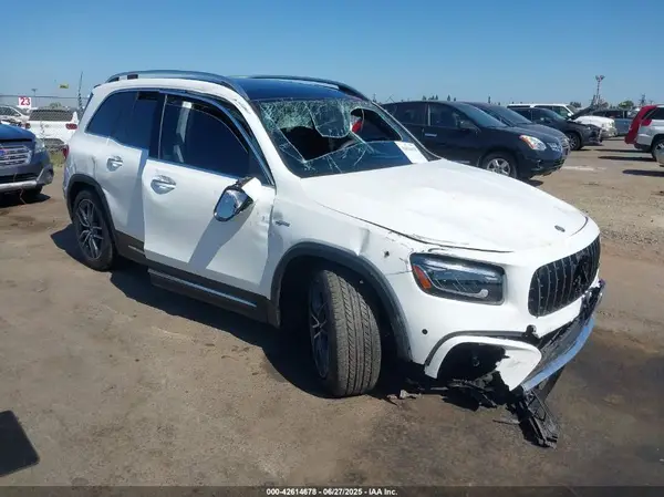 W1N4M5BB4SW386951 2025 MERCEDES-BENZ GLB - Image 1