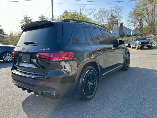 W1N4M5BB5MW086077 2021 MERCEDES-BENZ GLB - Image 2