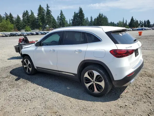 W1N4N4HBXSJ663937 2025 MERCEDES-BENZ GLA-KLASSE - Image 2