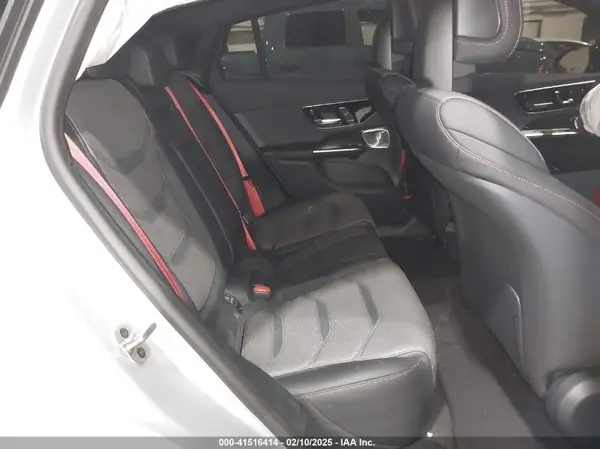 W1NKJ8AB8SF272826 2025 MERCEDES-BENZ GLC - Image 8