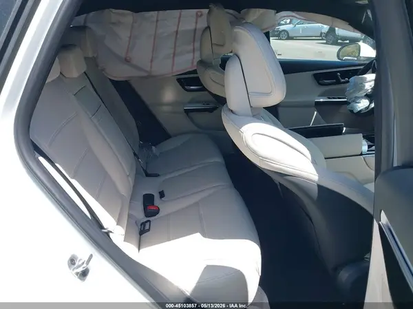 W1NKM4GB0TU132838 2026 MERCEDES-BENZ GLC - Image 8