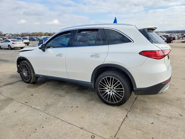 W1NKM4GB1PF048439 2023 MERCEDES-BENZ GLC - Image 2