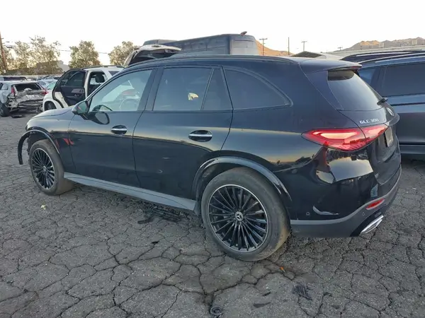 W1NKM4GB1PU026176 2023 MERCEDES-BENZ GLC - Image 2