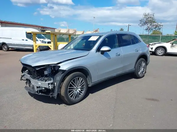 W1NKM4GB2PF043878 2023 MERCEDES-BENZ GLC - Image 2