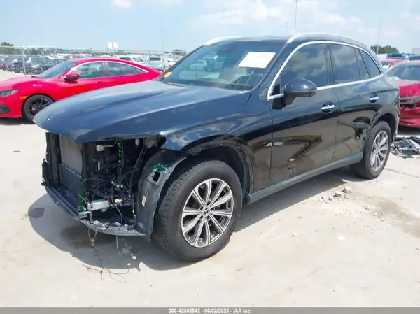 W1NKM4GB2PF051284 2023 MERCEDES-BENZ GLC - Image 2