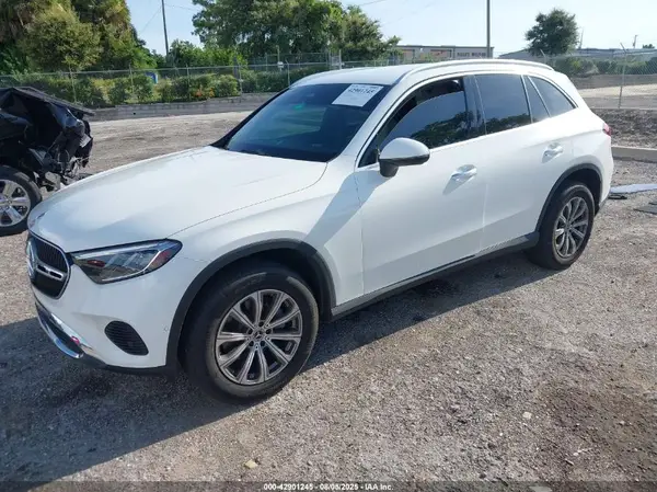 W1NKM4GB2PU024257 2023 MERCEDES-BENZ GLC - Image 2