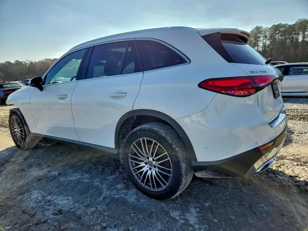 W1NKM4GB3RF194828 2024 MERCEDES-BENZ GLC - Image 2