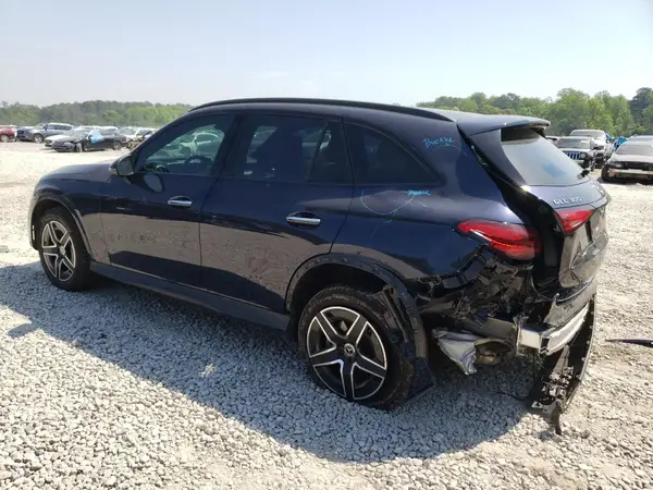 W1NKM4GB3RU035724 2024 MERCEDES-BENZ GLC - Image 2
