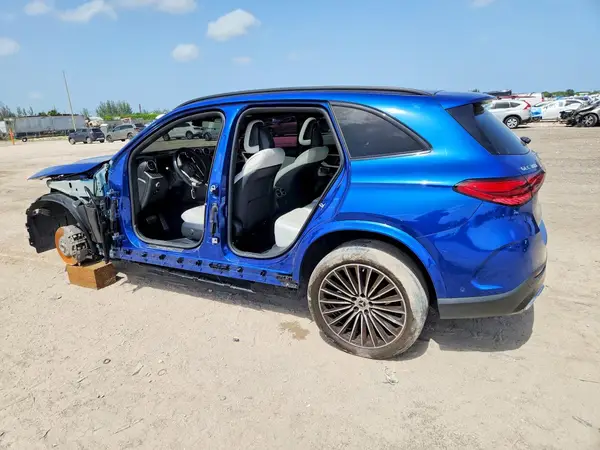 W1NKM4GB3RU039563 2024 MERCEDES-BENZ GLC - Image 2