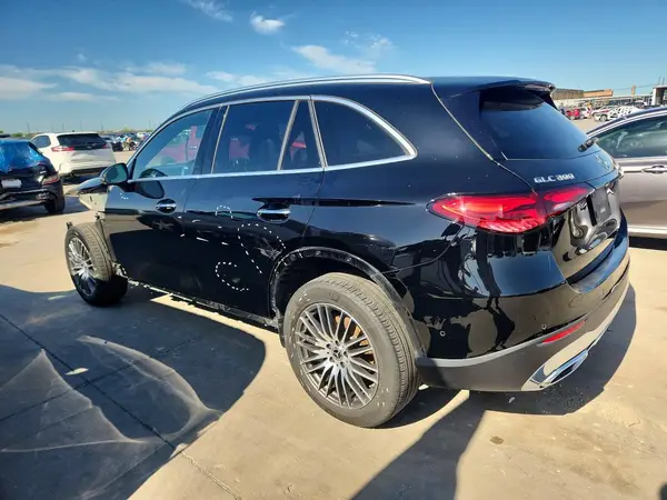 W1NKM4GB5SF345643 2025 MERCEDES-BENZ GLC - Image 2
