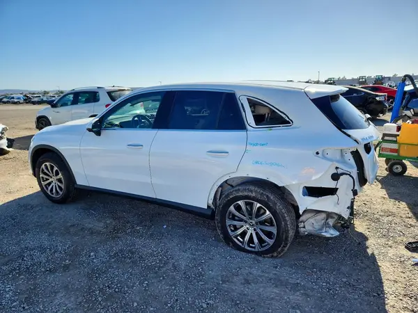 W1NKM4GB8PF048020 2023 MERCEDES-BENZ GLC - Image 2
