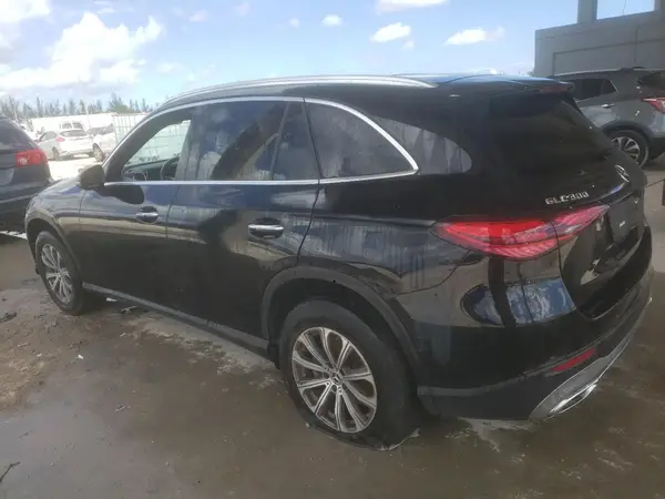 W1NKM4HB0RF113119 2024 MERCEDES-BENZ GLC - Image 2