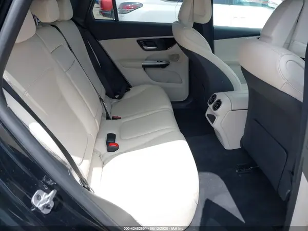 W1NKM4HB0RF154690 2024 MERCEDES-BENZ GLC - Image 8