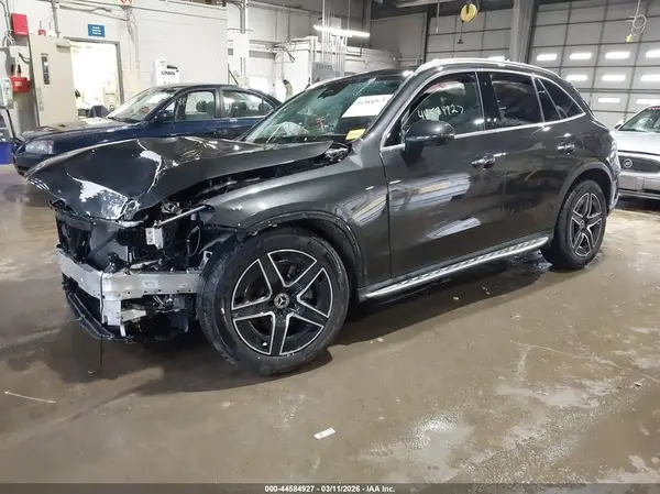 W1NKM4HB0TF505881 2026 MERCEDES-BENZ GLC - Image 2