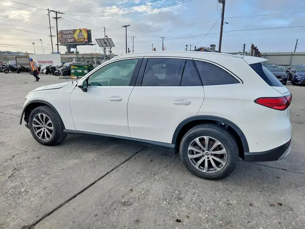 W1NKM4HB1RF171546 2024 MERCEDES-BENZ GLC - Image 2