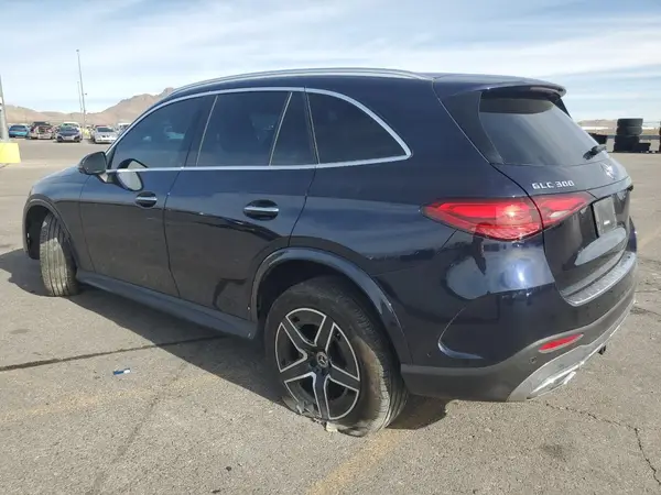 W1NKM4HB1RF229025 2024 MERCEDES-BENZ GLC - Image 2