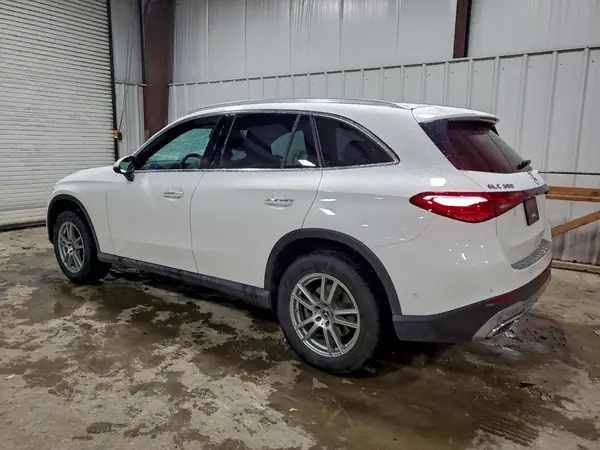 W1NKM4HB2PU016660 2023 MERCEDES-BENZ GLC - Image 2