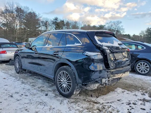 W1NKM4HB2SU083333 2025 MERCEDES-BENZ GLC - Image 2
