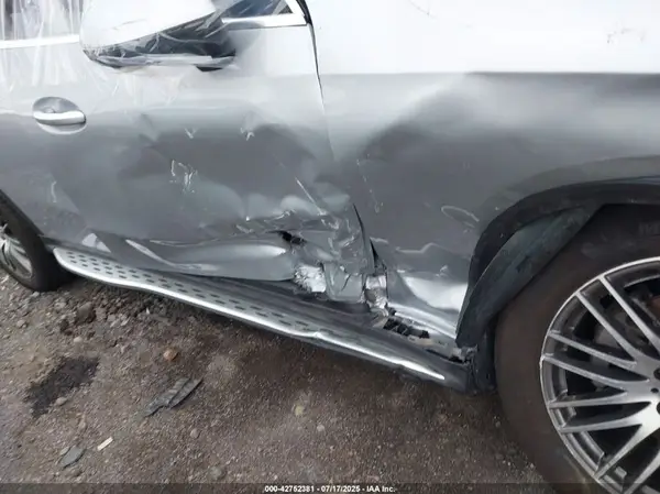 2024 MERCEDES-BENZ GLC auction photo 6