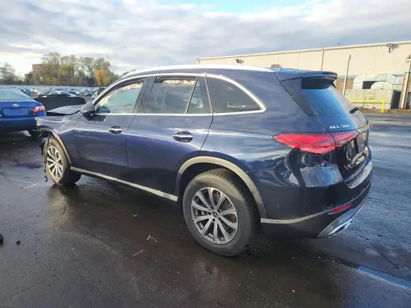 W1NKM4HB4RF133986 2024 MERCEDES-BENZ GLC - Image 2