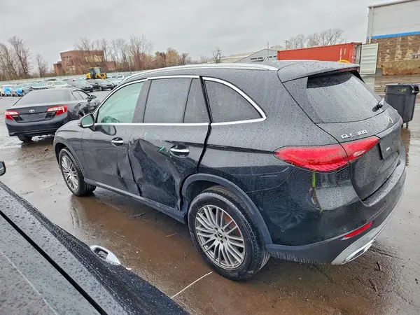 W1NKM4HB5RF138341 2024 MERCEDES-BENZ GLC - Image 2