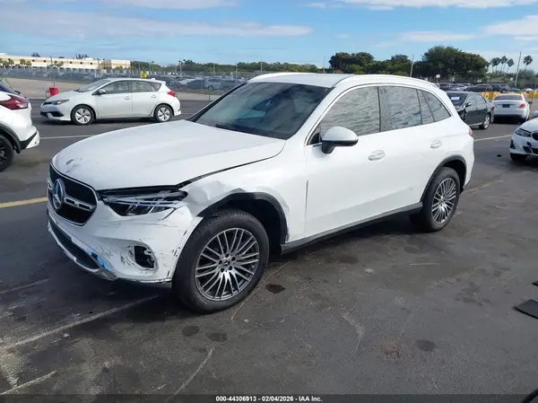 W1NKM4HB5RF207268 2024 MERCEDES-BENZ GLC - Image 2