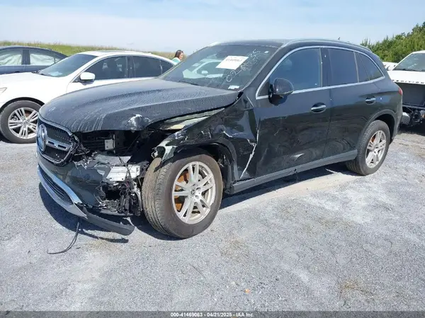 W1NKM4HB6PU028035 2023 MERCEDES-BENZ GLC - Image 2