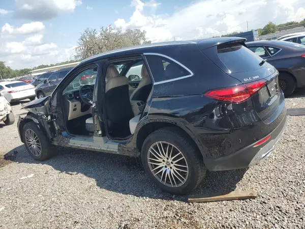 W1NKM4HB6RF093488 2024 MERCEDES-BENZ GLC - Image 2